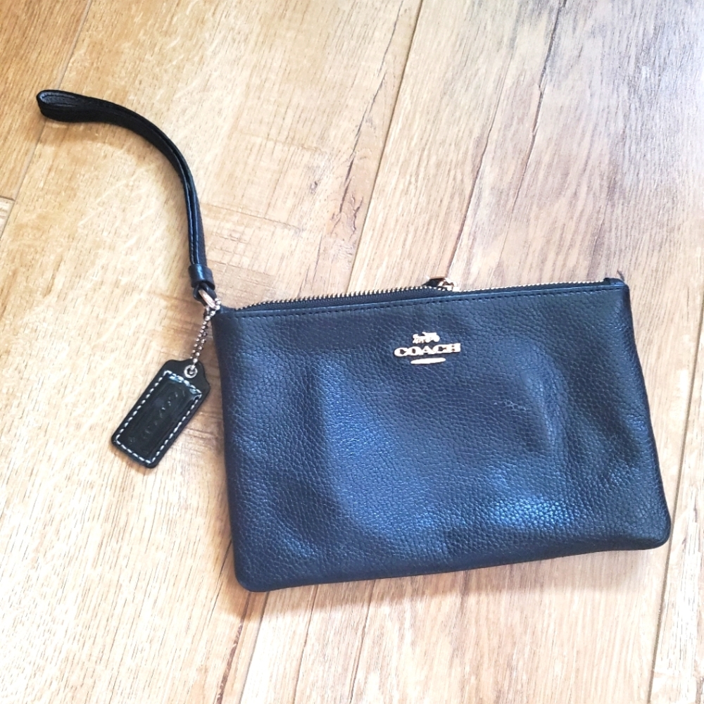Coach Womens Pebbled Leather Wristlet Wallet Black With Coach Charm